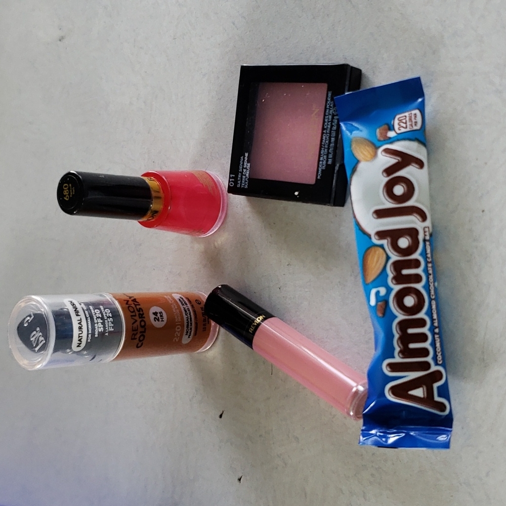 Mini brands series 4